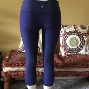 Lululemon textured tights